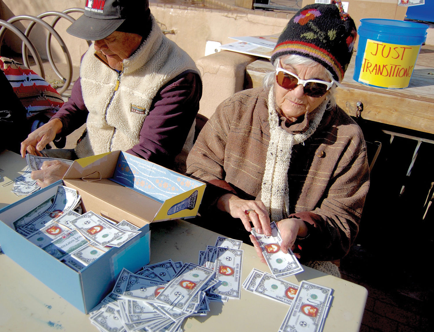 money counting bonnie korman andres vargas RGB.jpg